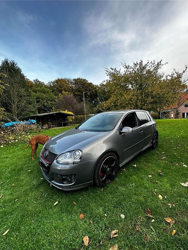 Silber Gebraucht 2008 VW Golf V Edition Kleinwagen | 11.000 € - Bild 1/4
