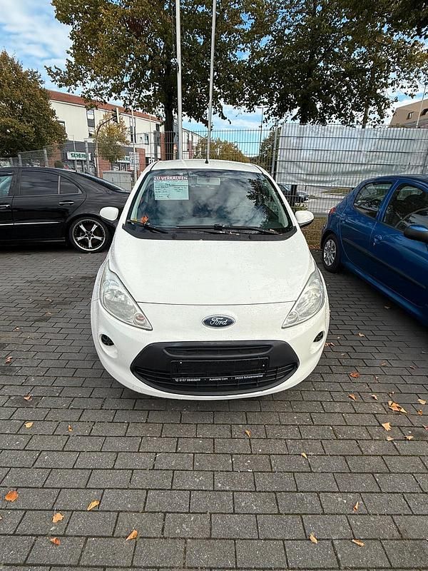 Weiß Gebraucht 2012 Ford Ka Kleinwagen | 3.300 € (Etwas zu teuer) - Bild 1/4
