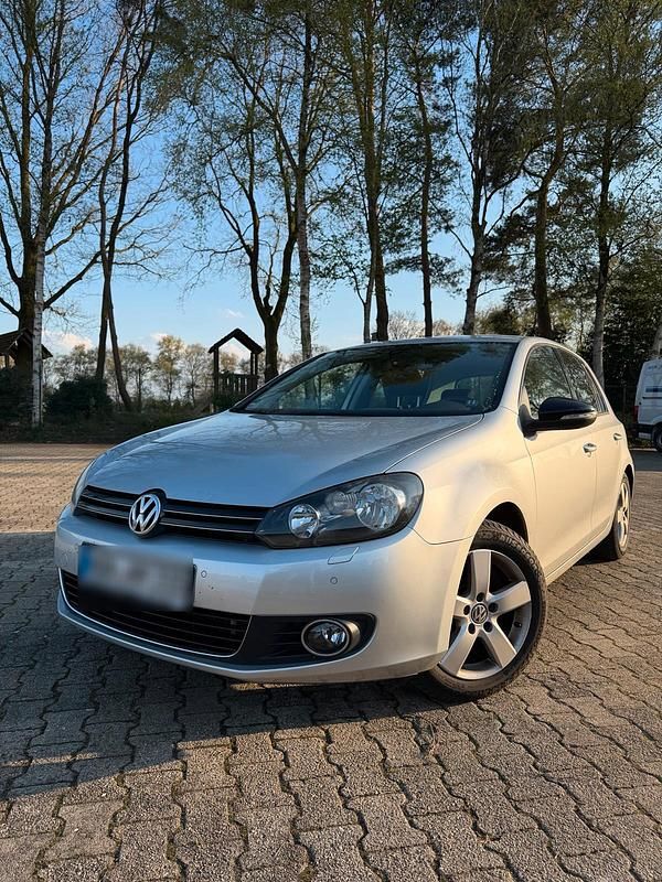 Gebraucht VW Golf VI Style 105 PS (77 kW) 2012 Grau Kleinwagen