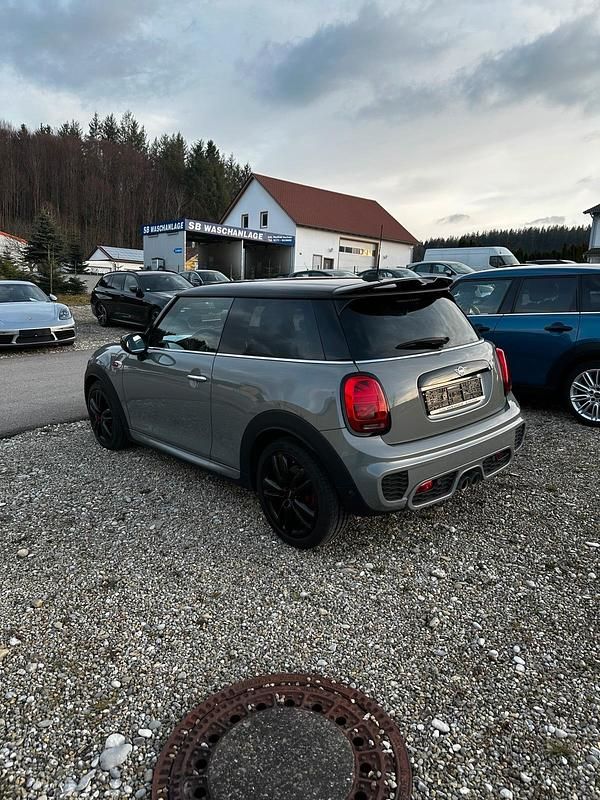 Gebraucht Mini John Cooper Works 231 PS (169 kW) 2020 Grau Kleinwagen