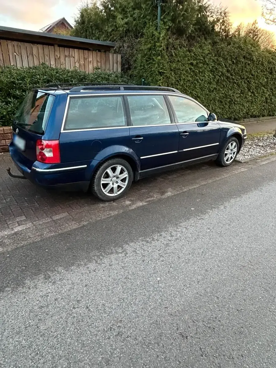 Gebraucht VW Passat 131 PS (96 kW) 2004 Blau Kombi