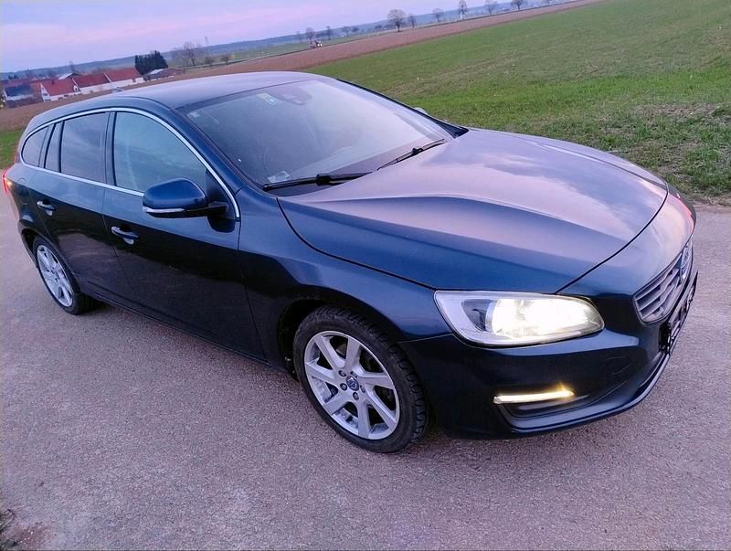 Gebraucht Volvo V60 215 PS (158 kW) 2014 Kombi