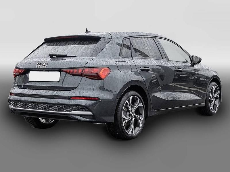 Używany Audi A3 Advanced 116 KM (85 kW) 2025 Szary Sedan/Limuzyna