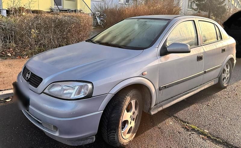 Gebraucht Opel Astra 75 PS (55 kW) 1999 Silber Limousine