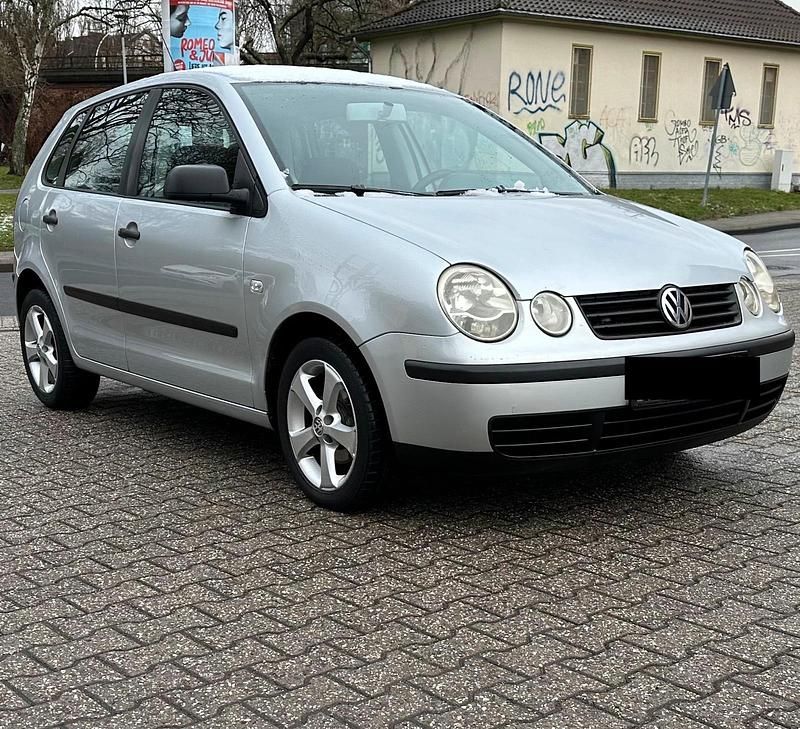 Gebraucht VW Polo 66 PS (48 kW) 2002 Silber Limousine