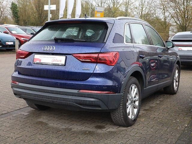 Gebraucht Audi Q3 Ambiente 190 PS (139 kW) 2023 Navarrablau metallic SUV