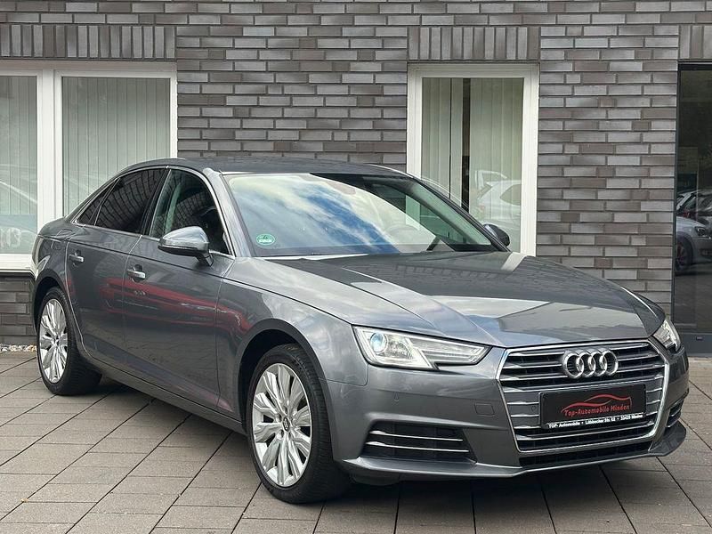 Grau Gebraucht 2017 Audi A4 Sport Limousine | 19.999 € (Etwas zu teuer) - Bild 1/4