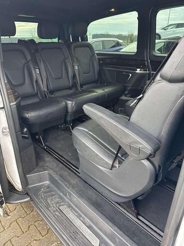 Weiß Gebraucht 2018 Mercedes V250 Avantgarde Van / Kleinbus | 32.880 € (Superpreis) - Bild 1/4