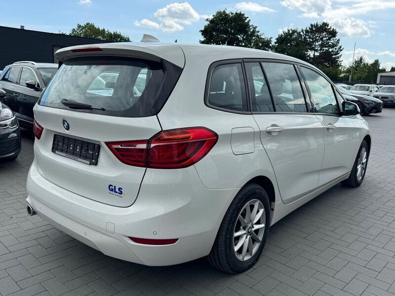 Gebraucht BMW 216 Performance 116 PS (85 kW) 2021 Weiß Van / Kleinbus