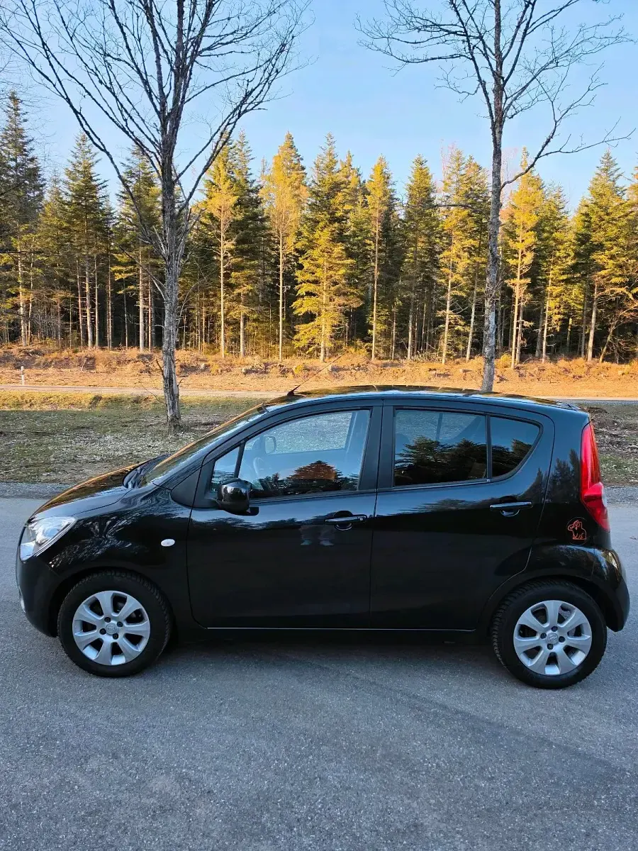 Second-hand Opel Agila 65 CP (47 kW) 2009 Negru Hatchback