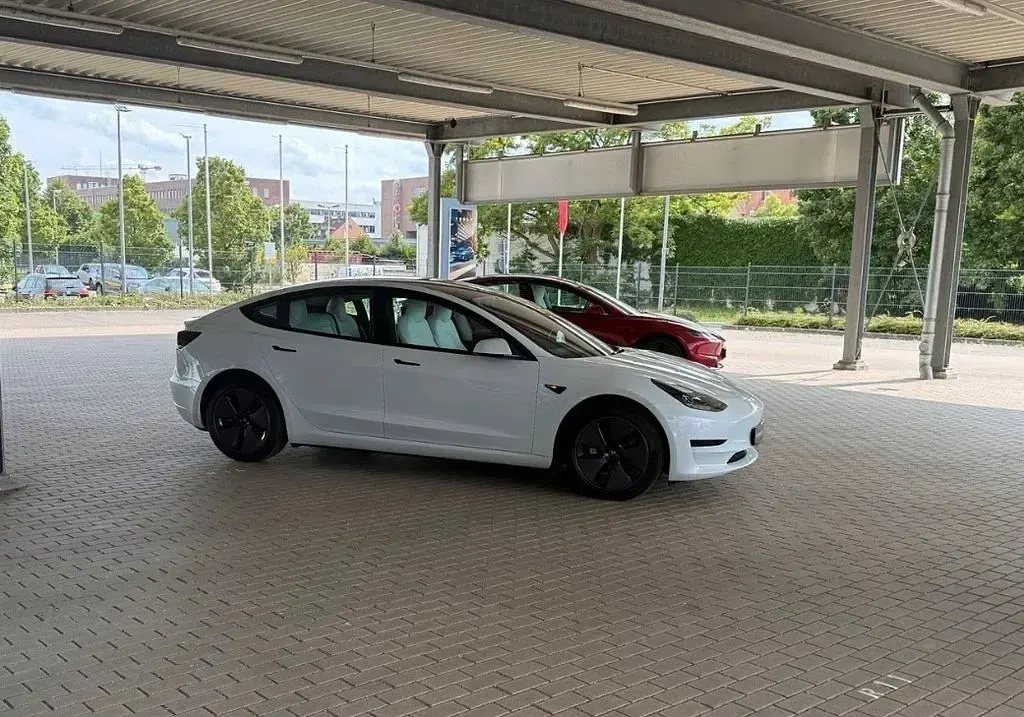 Usado Tesla Model 3 208 kW (283 CV) 2022 Blanco Berlina