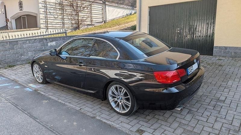 Gebraucht BMW 320 Cabriolet Performance 184 PS (135 kW) 2014 Schwarz Cabrio