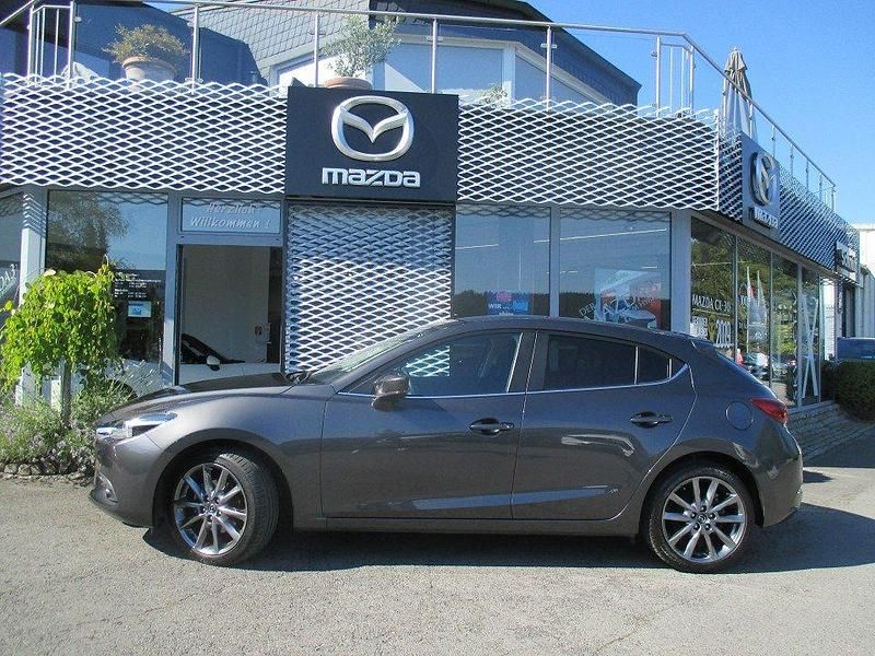 Gebraucht Mazda 3 Kizoku 120 PS (88 kW) 2018 Matrixgrau metallic Limousine