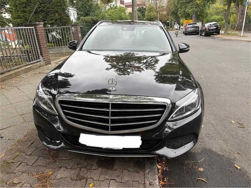 Schwarz Gebraucht 2016 Mercedes C220 Exclusive Kombi | 14.850 € (Fairer Preis) - Bild 1/4