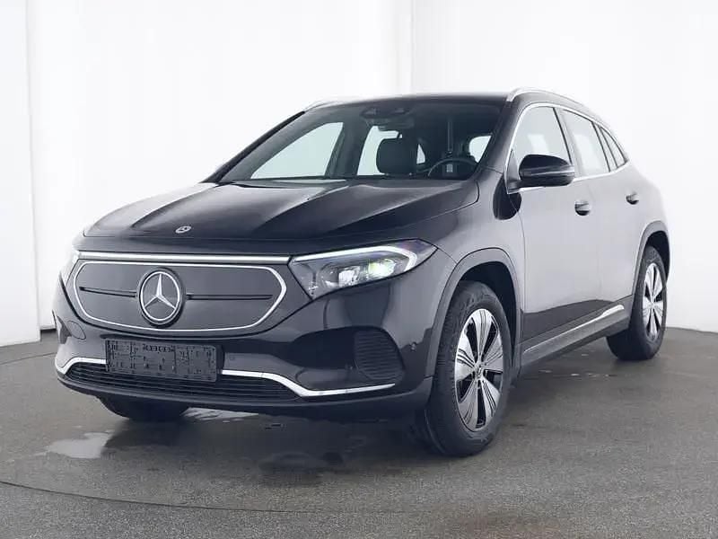 Kosmosschwarz Gebraucht 2023 Mercedes EQA250 Progressive SUV | 30.410 € (Guter Preis) - Bild 1/4