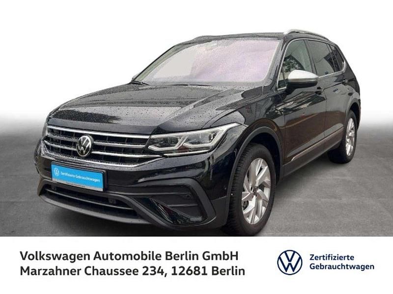 Deep black perleffekt Gebraucht 2024 VW Tiguan Allspace Life SUV | 36.889 € (Fairer Preis) - Bild 1/3