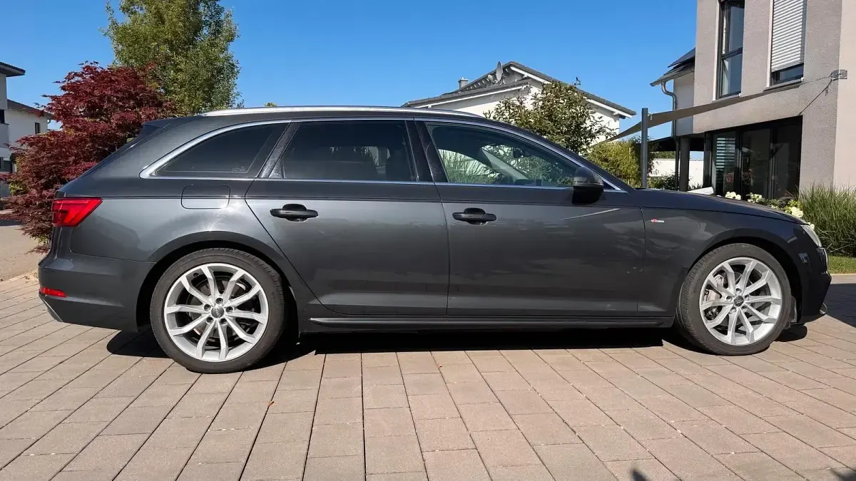 Gebraucht Audi A4 S-Line 190 PS (139 kW) 2016 Grau Kombi