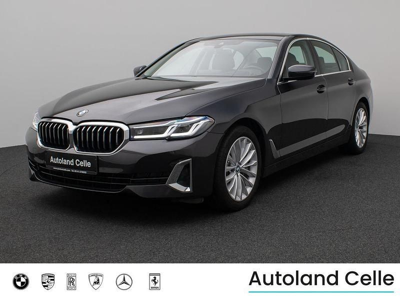 Sophistograu brillanteffekschwarz Gebraucht 2022 BMW 540 Luxury Line Limousine | 46.499 € (Guter Preis) - Bild 1/4