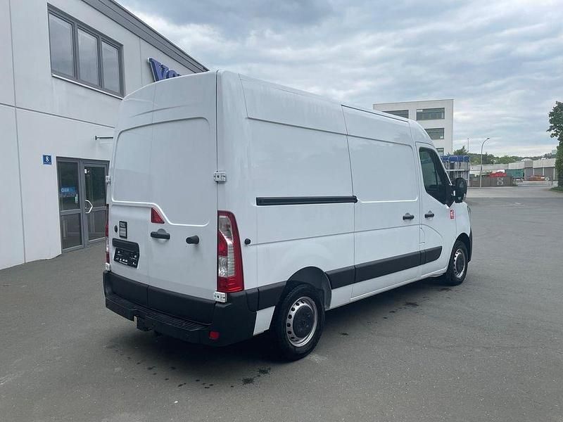 Nouă Renault Master 150 CP (110 kW) 2025 Alb Van