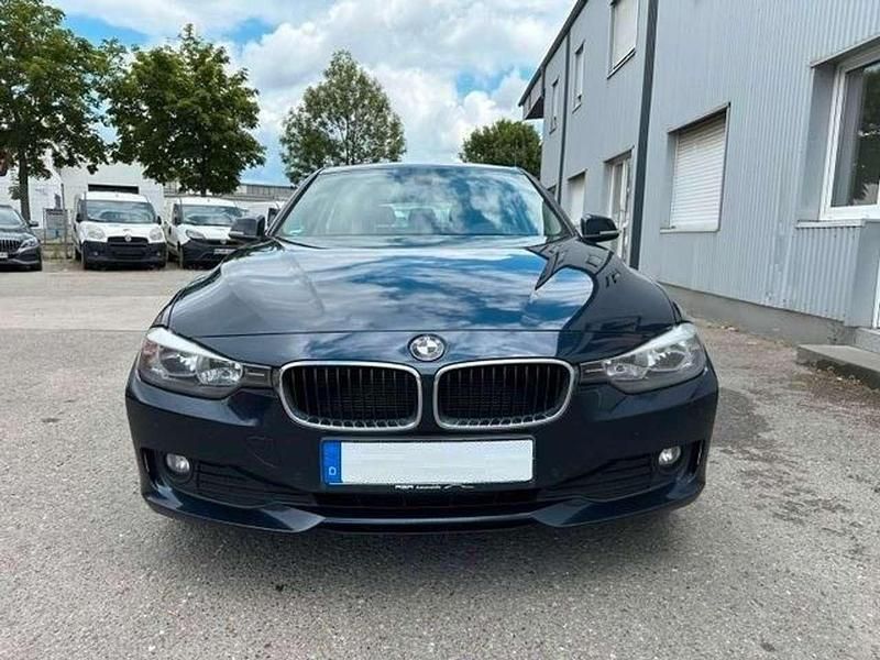 Gebraucht 2015 BMW 320 Advantage Limousine | 9.860 € (Fairer Preis) - Bild 1/4