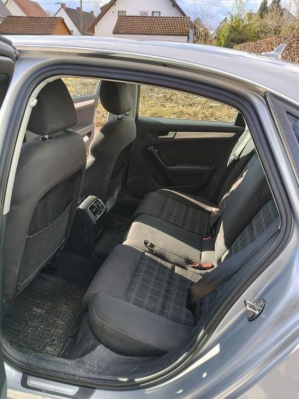 Gebraucht Audi A4 Ambition 150 PS (110 kW) 2015 Silber Limousine