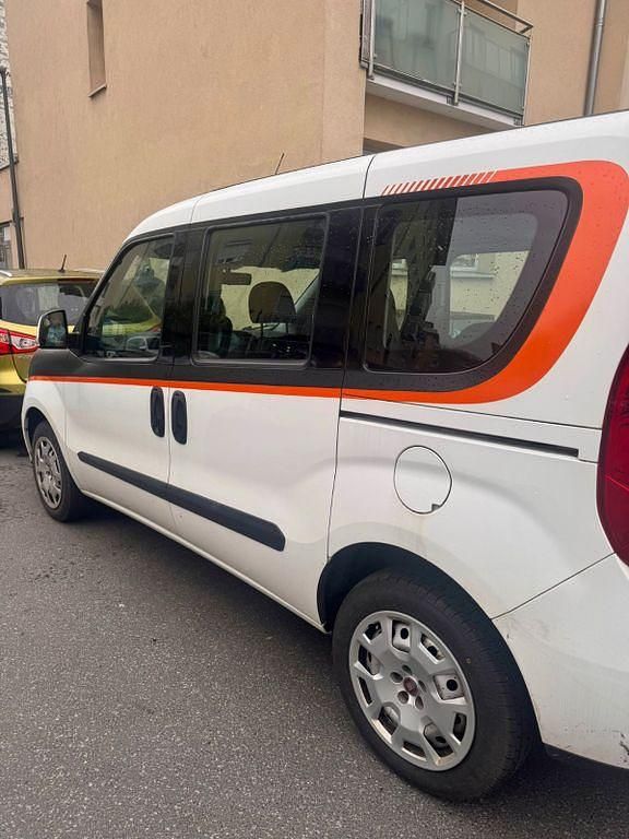 Gebraucht Fiat Doblò 120 PS (88 kW) 2016 Weiß Van / Kleinbus