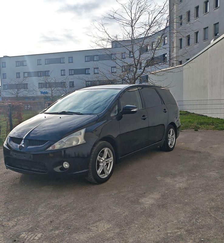 Gebraucht Mitsubishi Grandis Invite 165 PS (121 kW) 2009 Schwarz Van / Kleinbus