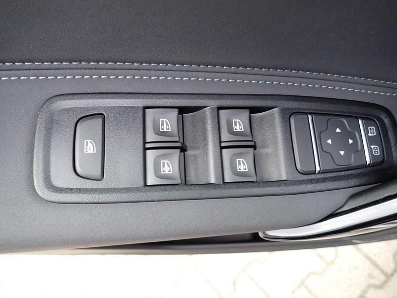 Gebraucht Mercedes T160 95 PS (69 kW) 2023 Chromitgrau metallic Van / Kleinbus