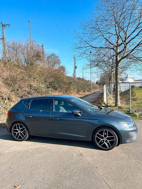 Gebraucht Seat Leon FR 150 PS (110 kW) 2018 Grau Kleinwagen