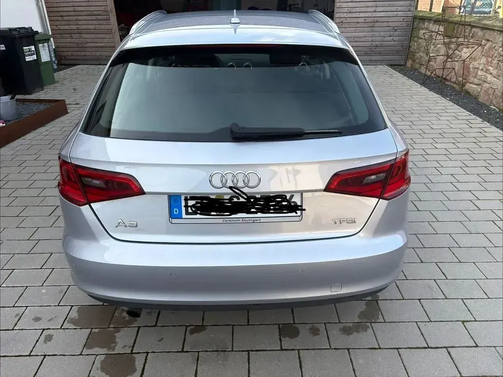 Gebraucht Audi A3 Attraction 110 PS (80 kW) 2016 Silber Limousine
