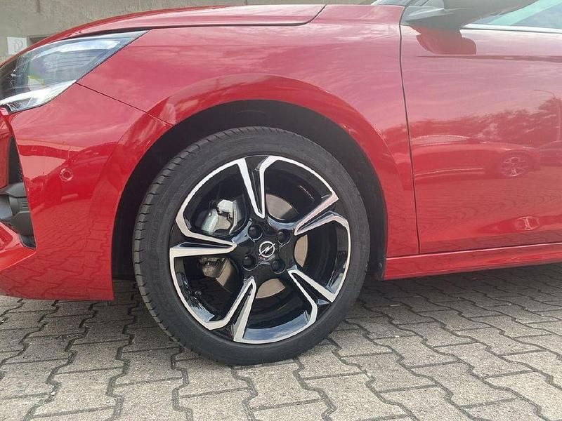 Gebraucht Opel Corsa Ultimate 101 PS (74 kW) 2023 Chili rot/kardio rot Limousine