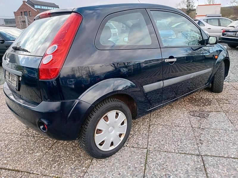 Gebraucht Ford Fiesta 60 PS (44 kW) 2007 Blau Kleinwagen