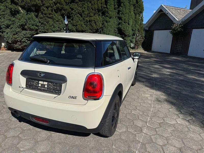 Second-hand Mini ONE 75 CP (55 kW) 2015 Alb Hatchback