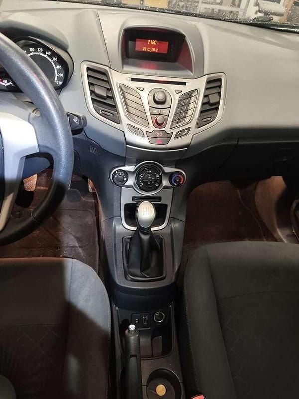 Gebraucht Ford Fiesta Trend 82 PS (60 kW) 2012 Schwarz Kleinwagen