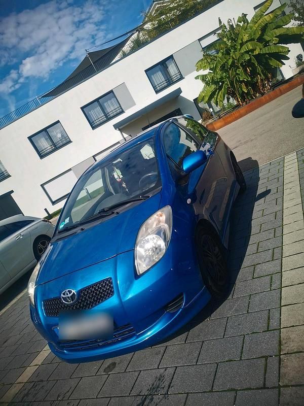 Blau Gebraucht 2007 Toyota Yaris Kleinwagen | 2.300 € - Bild 1/4