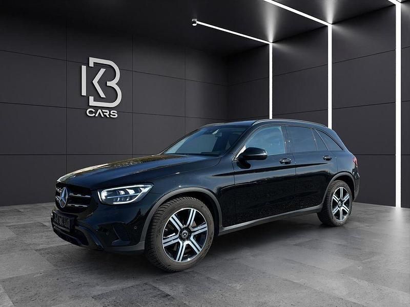 Gebraucht Mercedes GLC220 Night 194 PS (142 kW) 2020 Schwarz  unilack SUV