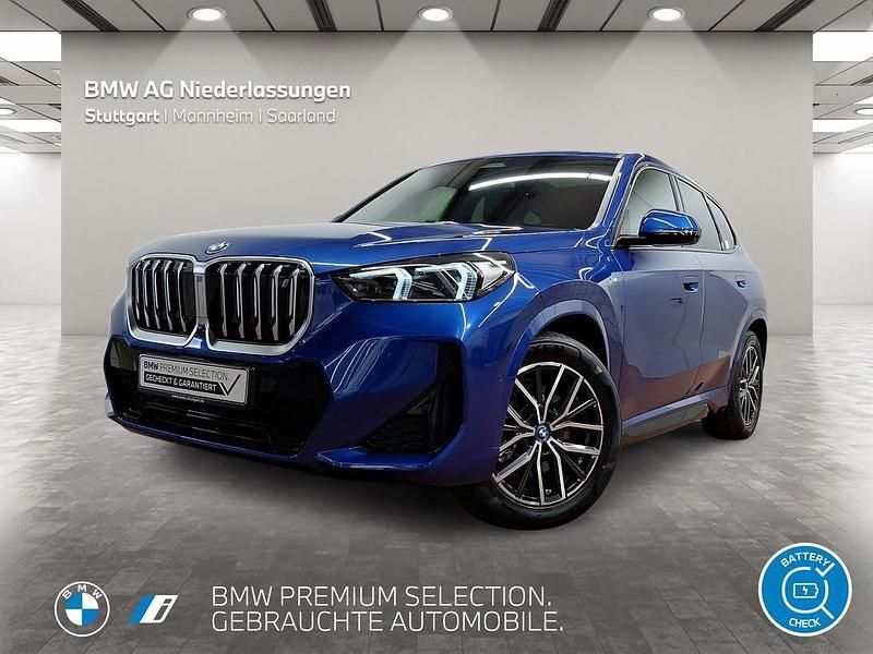 Blau Gebraucht 2022 BMW iX1 M Sport SUV | 39.670 € (Etwas zu teuer) - Bild 1/4
