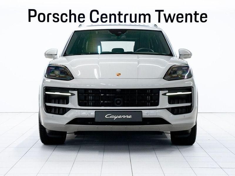 Gebraucht Porsche Cayenne 470 PS (345 kW) 2025 Grau SUV