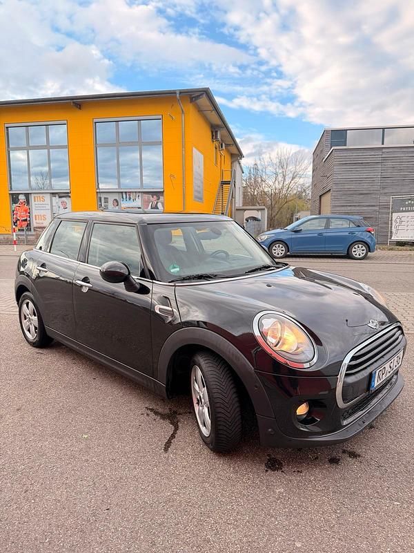 Usata Mini Cooper 101 CV (74 kW) 2017 Nero Utilitaria