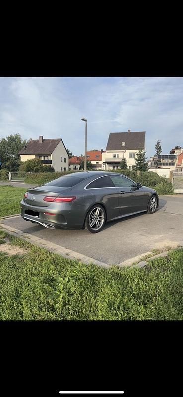 Gebraucht Mercedes E220 194 PS (142 kW) 2017 Grau Coupé
