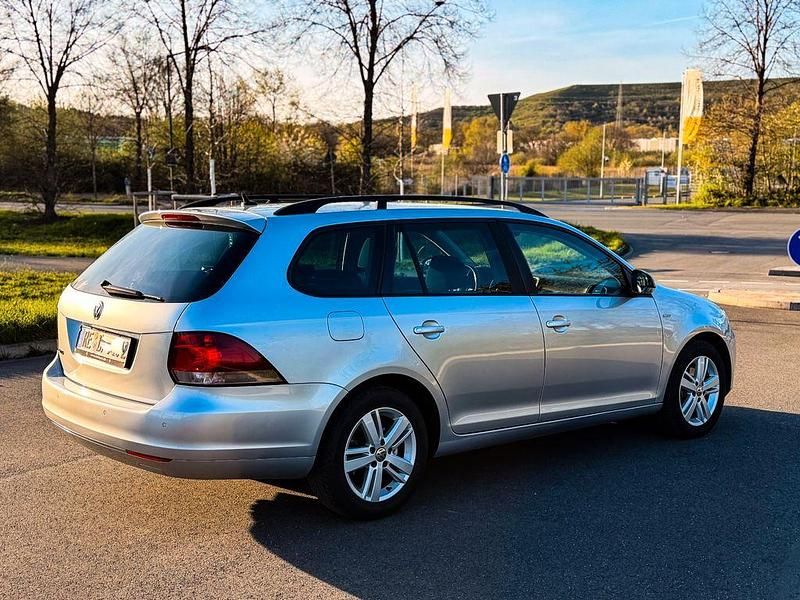 Gebraucht VW Golf VII Match 86 PS (63 kW) 2013 Silber Kombi