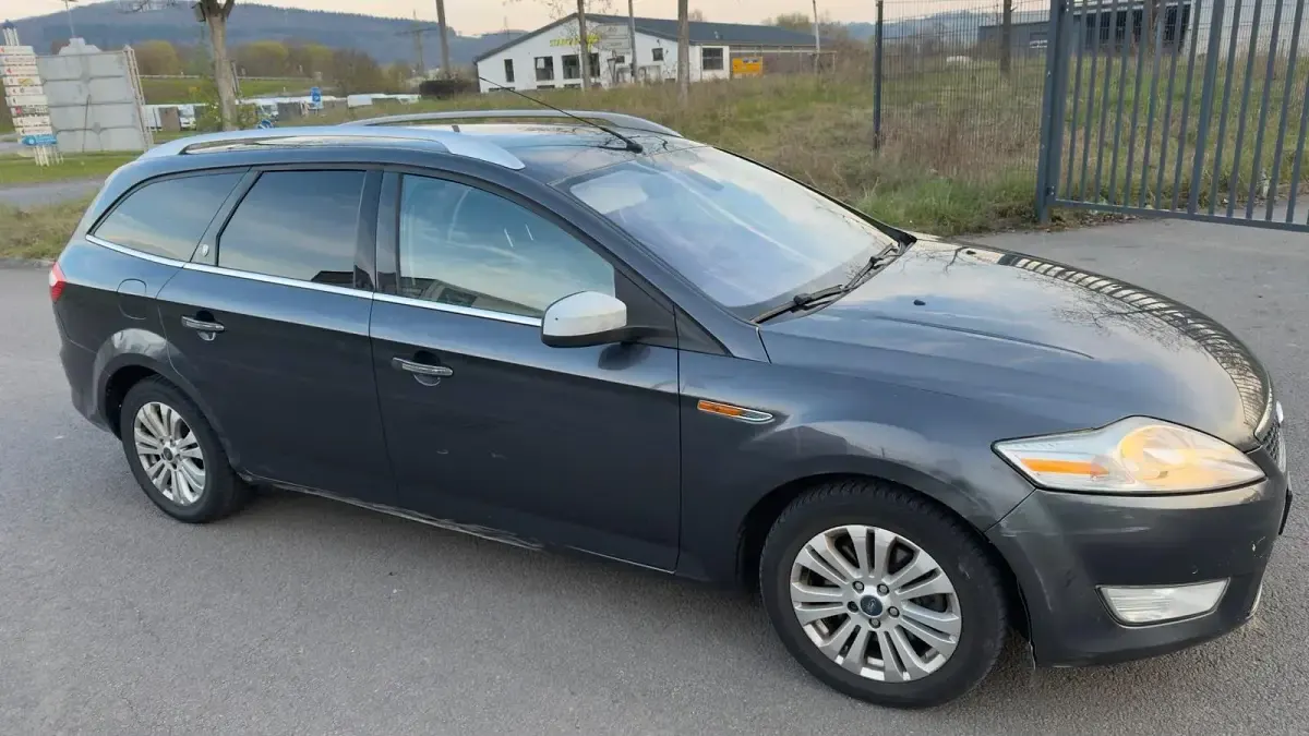 Gebraucht Ford Mondeo 136 PS (100 kW) 2010 Silber Kombi