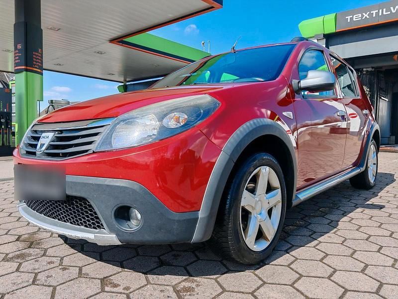 Gebraucht Dacia Sandero Stepway 87 PS (63 kW) 2010 Rot Limousine
