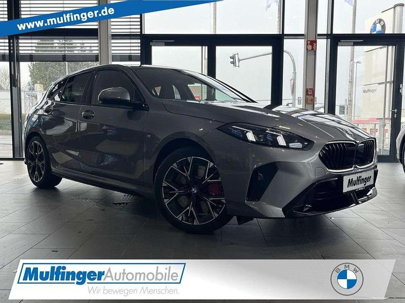 Skyscraper grau Gebraucht 2025 BMW 120 M Sport Kleinwagen | 41.980 € (Fairer Preis) - Bild 1/4