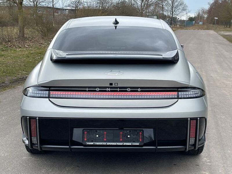 Gebraucht Hyundai Ioniq 6 Dynamiq 167 kW (228 PS) 2023 Gravity gold (matt) Limousine