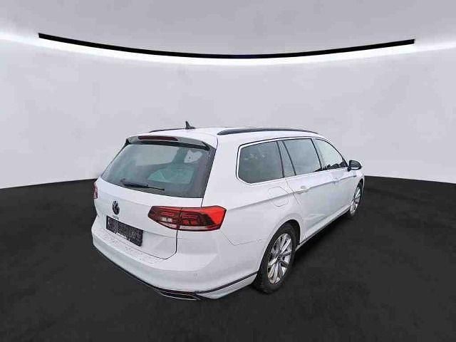 Gebraucht VW Passat GTE 218 PS (160 kW) 2021 Pure white Kombi