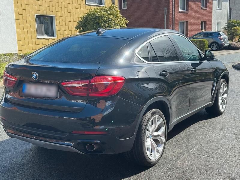 Gebraucht BMW X6 258 PS (189 kW) 2015 Schwarz SUV