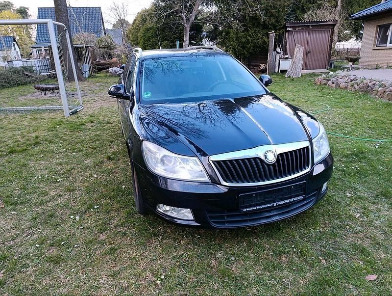 Second-hand Skoda Octavia GreenLine 105 CP (77 kW) 2009 Negru Break