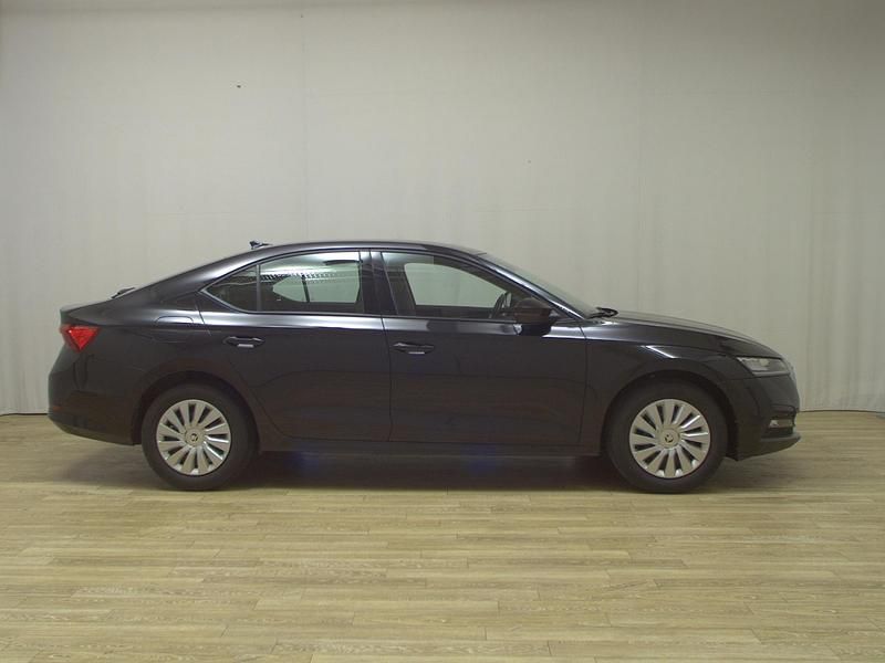 Gebraucht Skoda Octavia Active 110 PS (80 kW) 2022 Schwarz Limousine