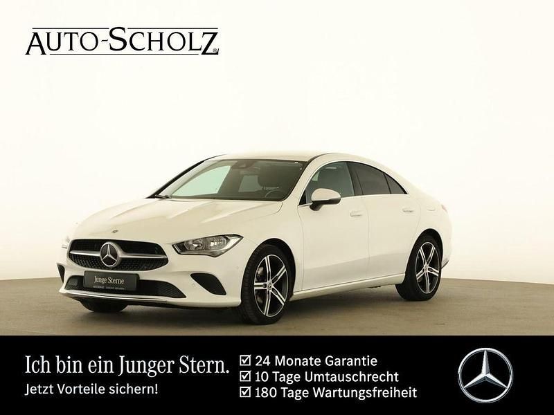 Weiß Gebraucht 2020 Mercedes CLA180 Progressive Limousine | 25.723 € (Fairer Preis) - Bild 1/4